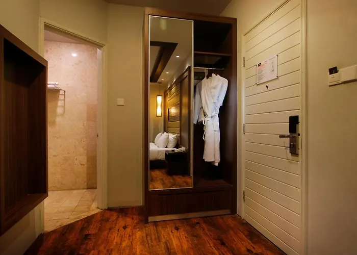The Lerina Hotel