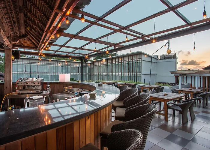 Hotel The Lerina 4*