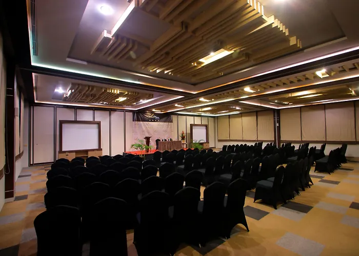 Hotel The Lerina 4*