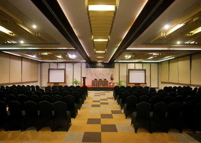 Hotel The Lerina 4*